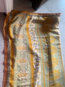 Elegant Floral Print Saree