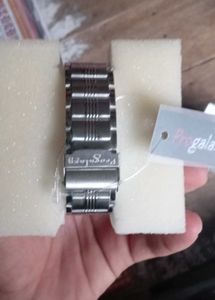 Elegant White Dial Quartz Watch