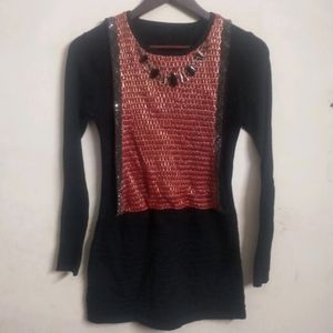Long Woollen Top With Golden Detailing