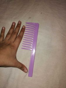 Lavender Wide Tooth Comb