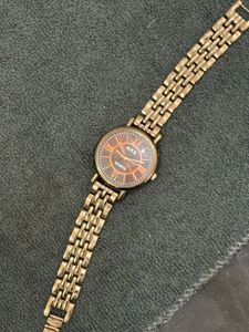 Elegant AKS Quartz Watch