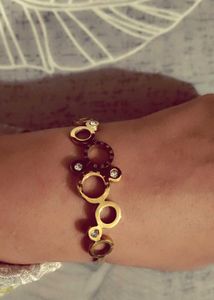 Elegant Circle Link Bracelet with Crystals