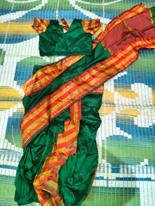 Beautiful Green &amp; Gold Saree for Girls
