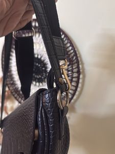 Chic Black Croc Embossed Saddle Bag