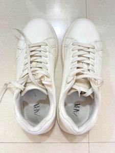 Unisex White ZARA Sneakers - Size 8 / EU41