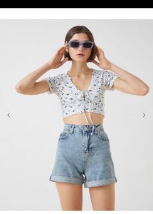 Floral Print Tie-Front Crop Top