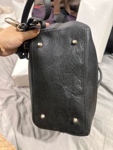 Chic Black Leather Bucket Bag