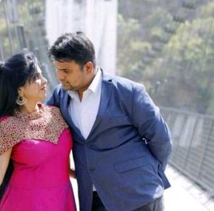 Elegant Magenta Celebrity Gown