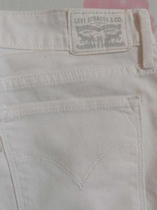 Classic White Skinny Jeans