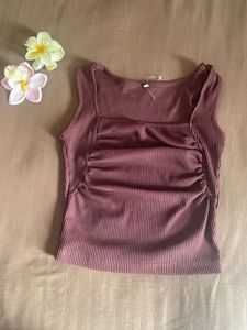 Cute brown fitted top
