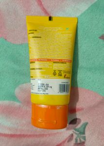 Aqualogica Glow Dewy Sunscreen Gel SPF 50+