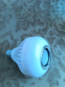 Light And Speaker Connect By Bluetooth