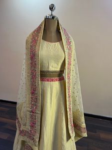 Ivory Lehenga 3 Piece Set (Bust:36)