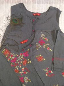 Kurta With Embroidered Jacket