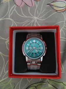 Elegant Men's Watch with Green Dial
