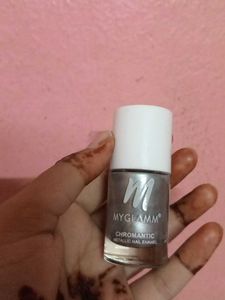 MyGlamm Nail Polish