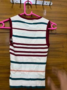 Striped V-Neck Sleeveless Knit Top