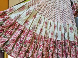 Beautiful white &amp; Pink Floral Print Kurta