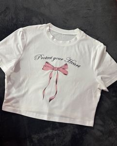 baby-tee (crop top)