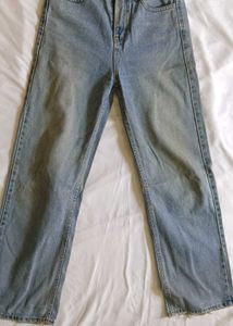 Light Wash High-Waist Straight Fit Jeans