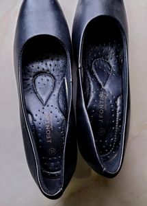 Classic Black Leather Pumps