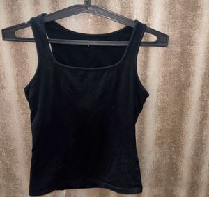 Sleek Black Ribbed Tank Top