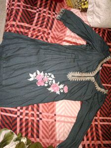 Elegant Embroidered Kurta