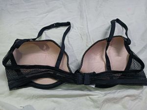 Lace 💛Trimmed Padded Bra