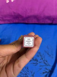 Lipstick Swatches (complimentary make up brush )