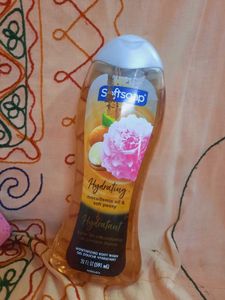LOR'X &amp; Softsoap Shower Gels