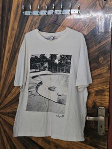 H&M Skatepool Photographic Graphic Off-White Tee