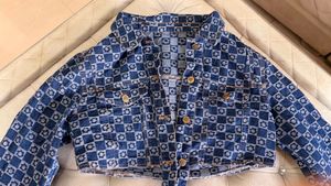 WINTER WEAR ! Stylish Cropped Denim Jacket