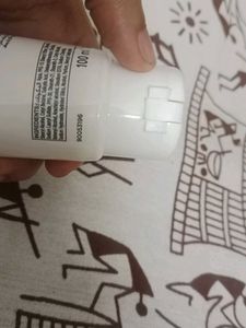 dubai Olay Natural Aura Cleansing Face Wash
