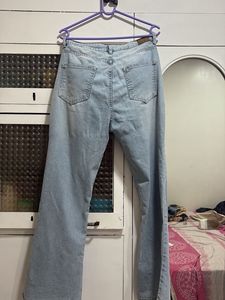 Light Wash Flared Jeans
