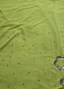 green saree is very beautyful and flower