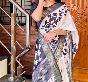 Elegant Floral Print Saree