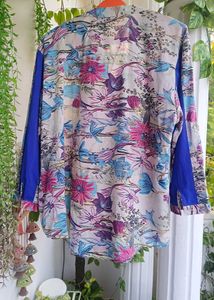 Floral Print Kurta with Blue Sleeves