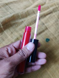 Natural Liquid Lipstick - Red