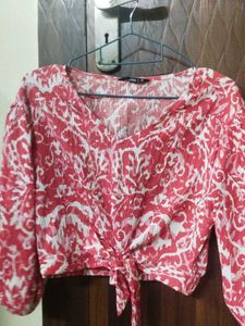 Red &amp; White Printed Tie-Front Crop Top