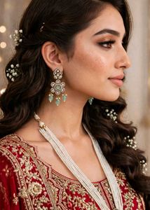 Elegant Pearl Necklace with Emerald Pendant &amp; Earr