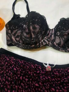 Lace Bra and Panty Set