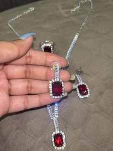 Elegant Red Stone Jewelry Set