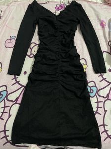 Chic Ruched Black Dress