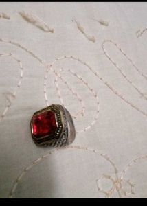 Elegant Red Gemstone Ring