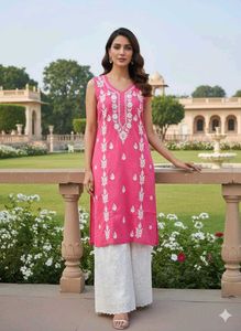 Pretty in Pink Sleeveless Kurti💗✨