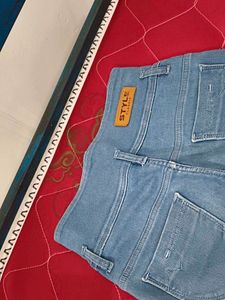 Stylish Light Wash Jeans