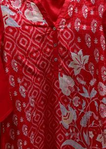 Vibrant Red Floral Print Kurta..