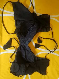 black saree with blouse
