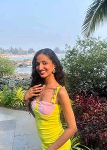 Embellished shoulder strap yellow bodycon dress