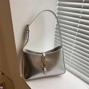 LUXURIOUS YSL SLING BAG 💼